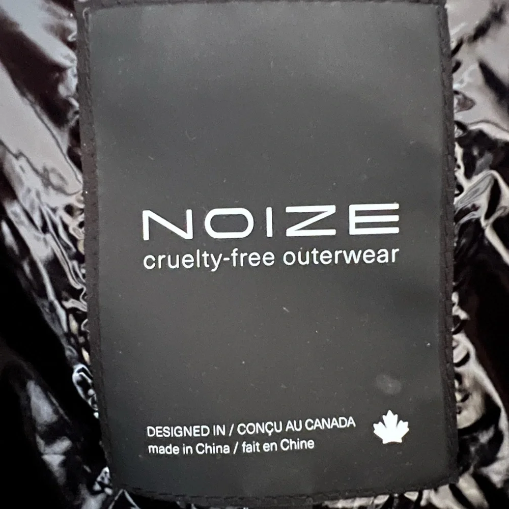 Noize “Coco” Cropped Glossy Puffer NEW - Picture 3 of 14